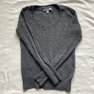 Old Navy crewneck cableknit gray sweater size small